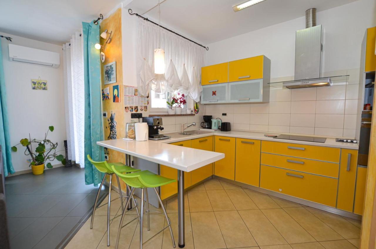 Noemi & Ana Apartment Ровінь Екстер'єр фото