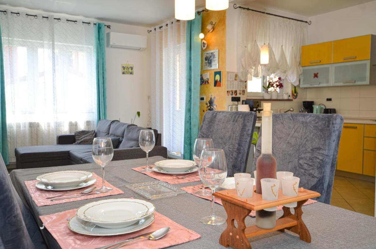 Noemi & Ana Apartment Ровінь Екстер'єр фото