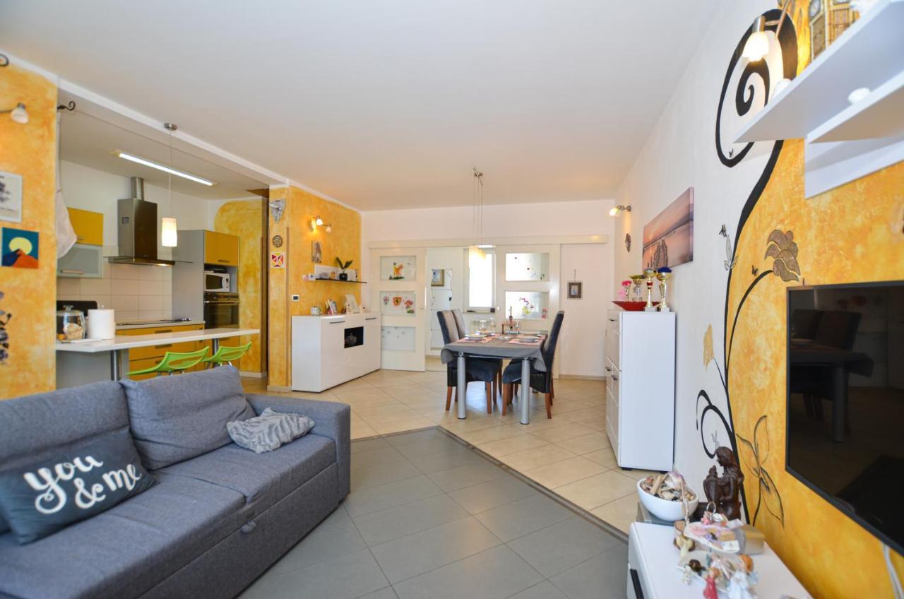 Noemi & Ana Apartment Ровінь Екстер'єр фото